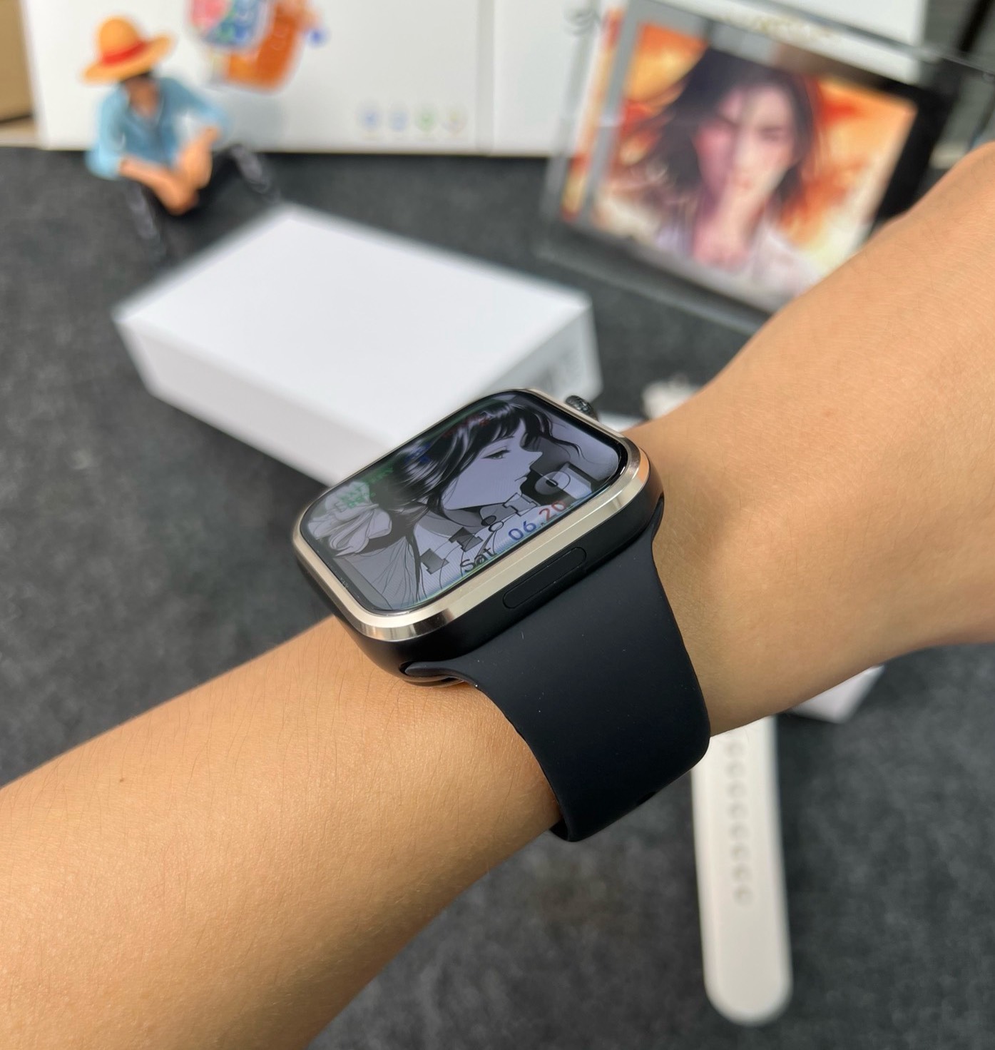 [Smartwatch z szerokim ekranem – Smartwatches recenzja i cena