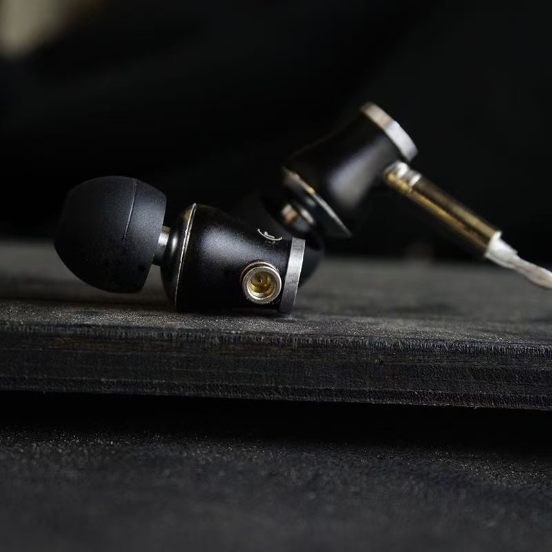 Słuchawki HiFi douszne z wymie – Type C Wired Earphones With Mic recenzja i cena